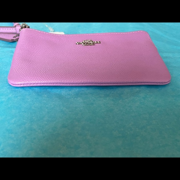 COACH wristlet/Wallet - Picture 4 of 7